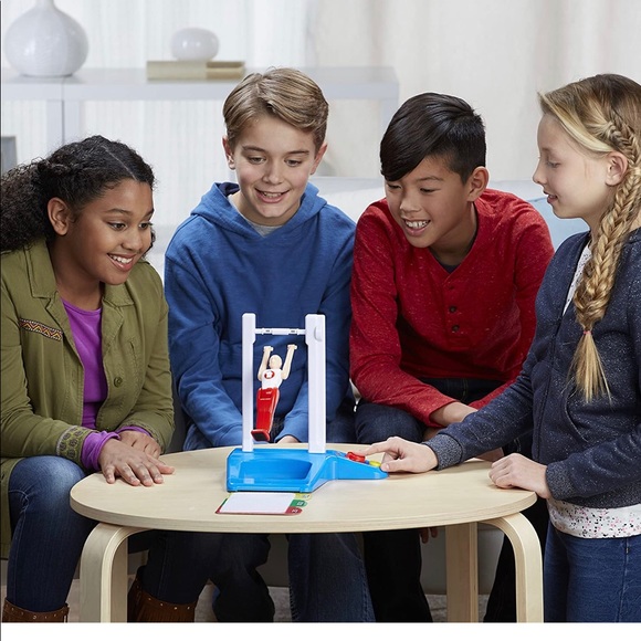 HASBRO Fantastic Gymnastics Children’s Game NEW - Picture 3 of 5